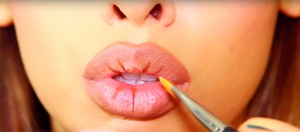 Как сделать губы пухлыми 